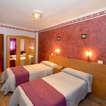 Santa Cruz Szálloda *